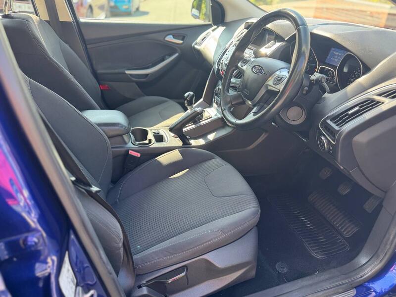 FORD FOCUS