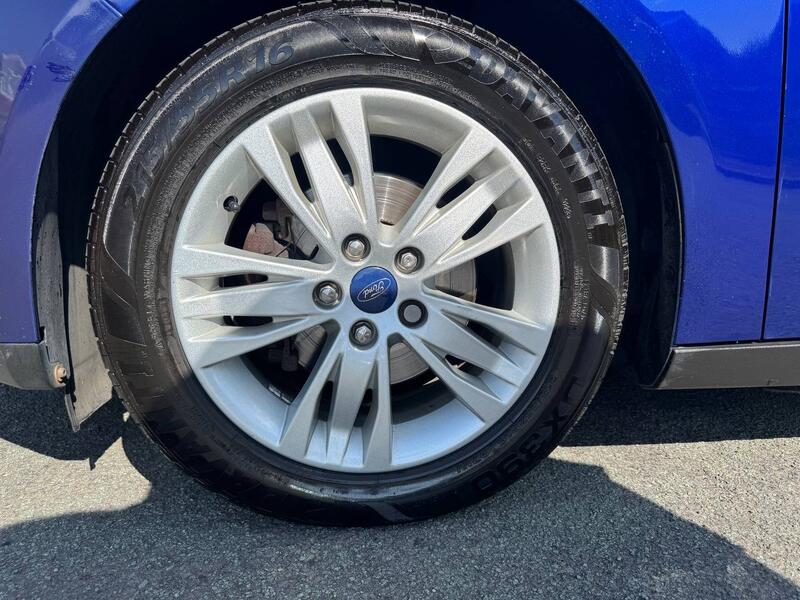 FORD FOCUS