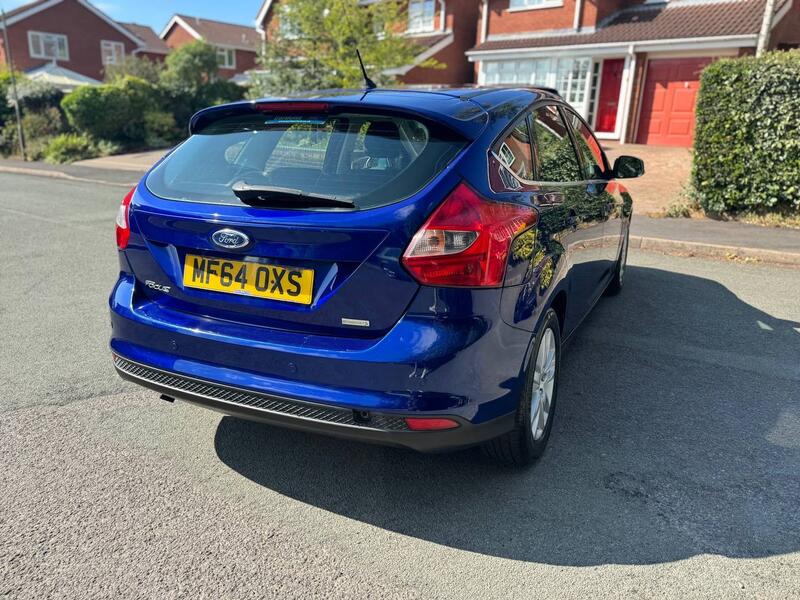 FORD FOCUS