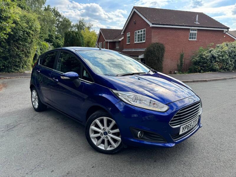 View FORD FIESTA 1.0 T EcoBoost Titanium