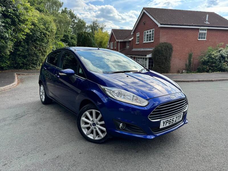 View FORD FIESTA 1.0 T EcoBoost Titanium
