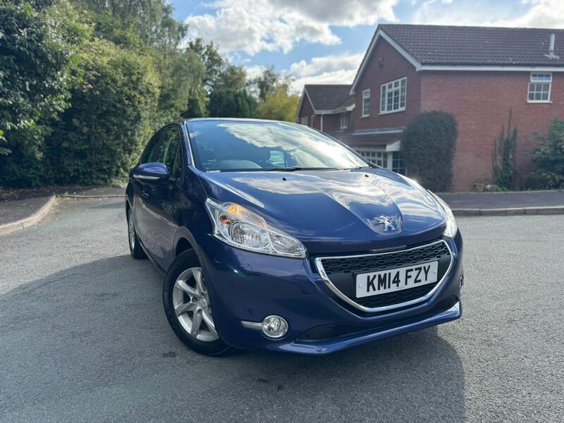 View PEUGEOT 208 1.2 VTi Active