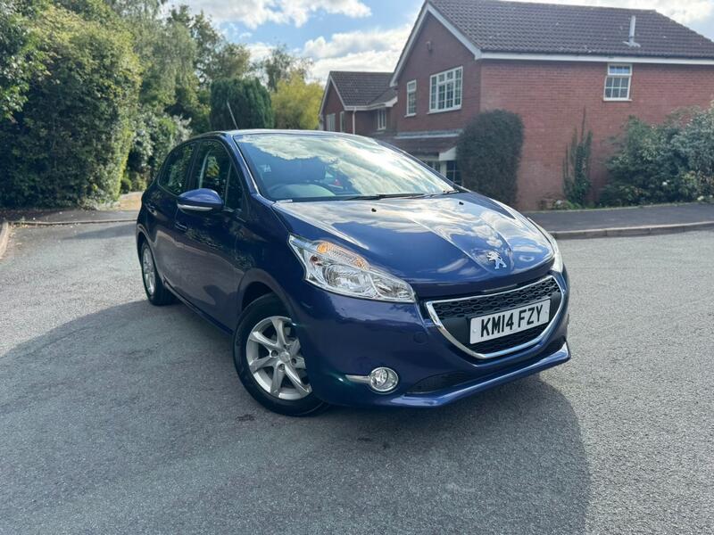 View PEUGEOT 208 1.2 VTi Active