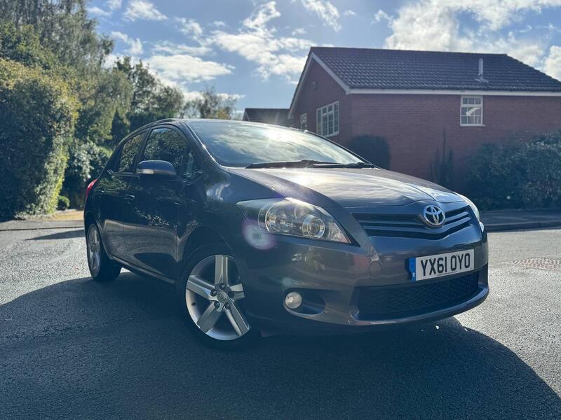 View TOYOTA AURIS 1.6 V-Matic SR